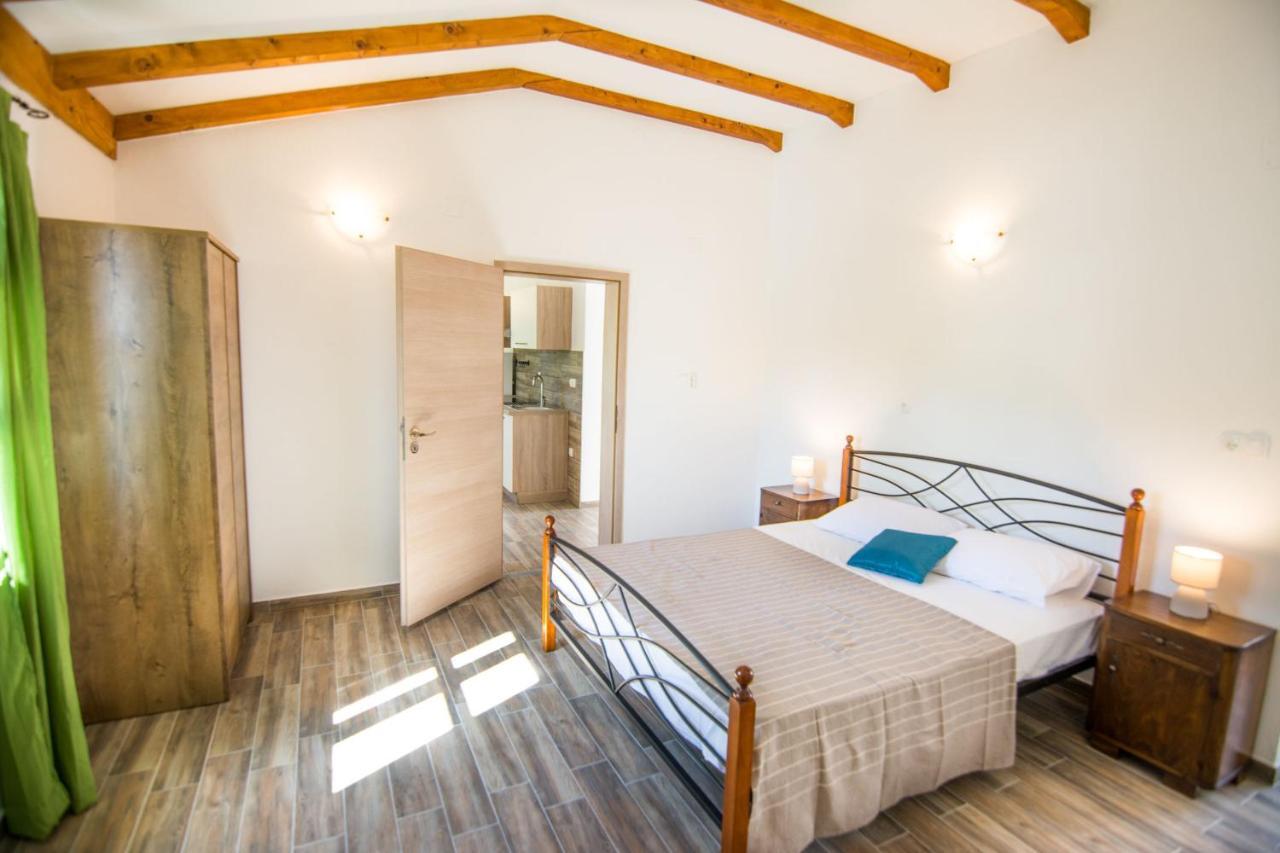 Apartments Tarragon Ugrinici Екстериор снимка